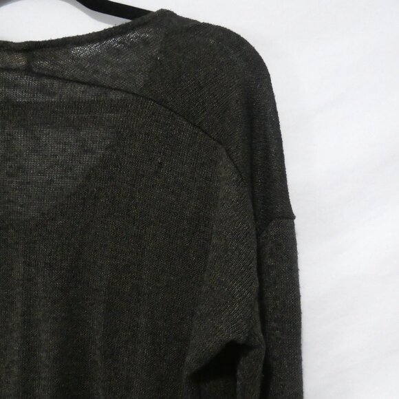 JOLIE USA | 24 pit to pit measured | Lightweight Olive Green V-Neck Sweater - Picture 11 of 14